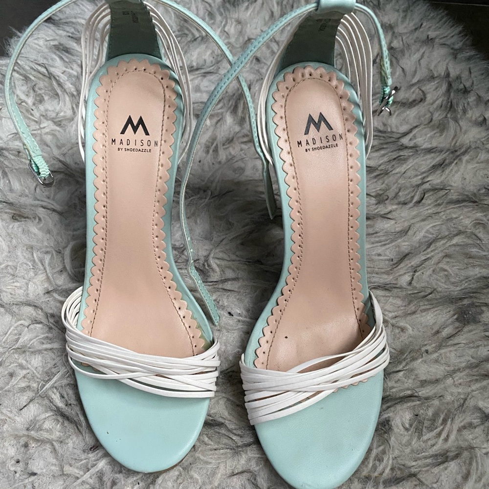 Madison by Shoedazzle mint and white high heel strappy sandals